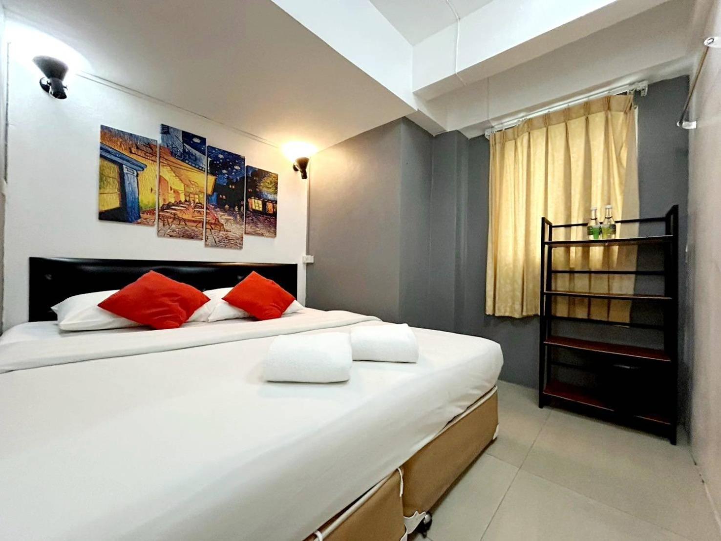 Casa Picasso Near Chabad House Hotel Bangkok Buitenkant foto