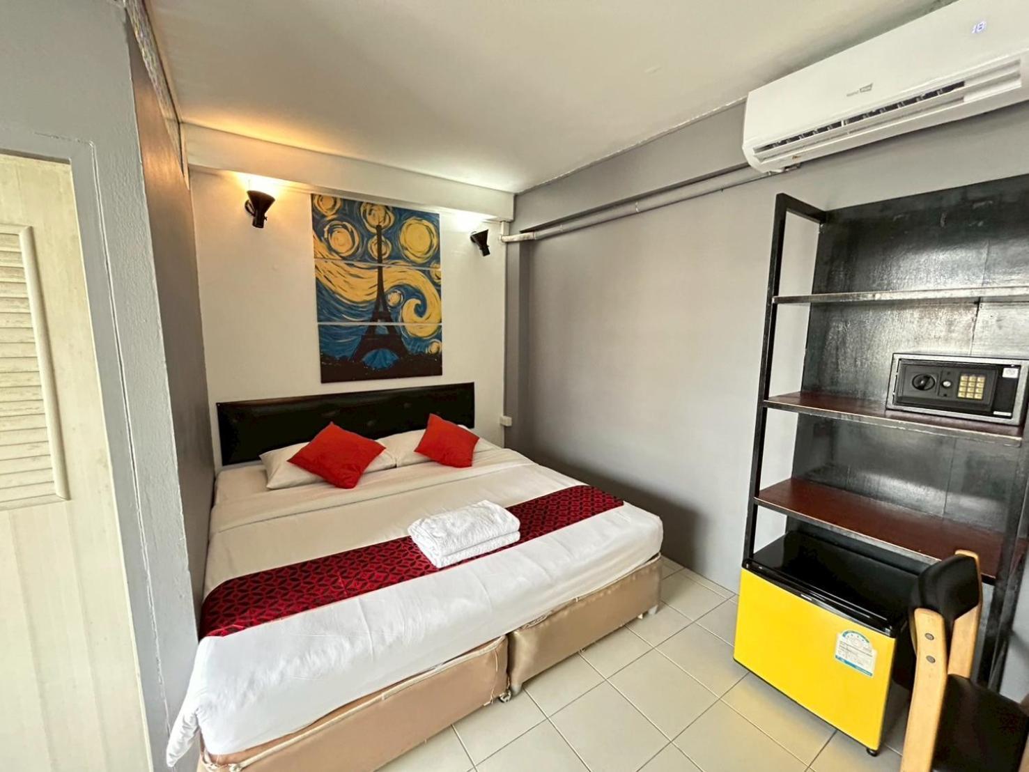 Casa Picasso Near Chabad House Hotel Bangkok Buitenkant foto